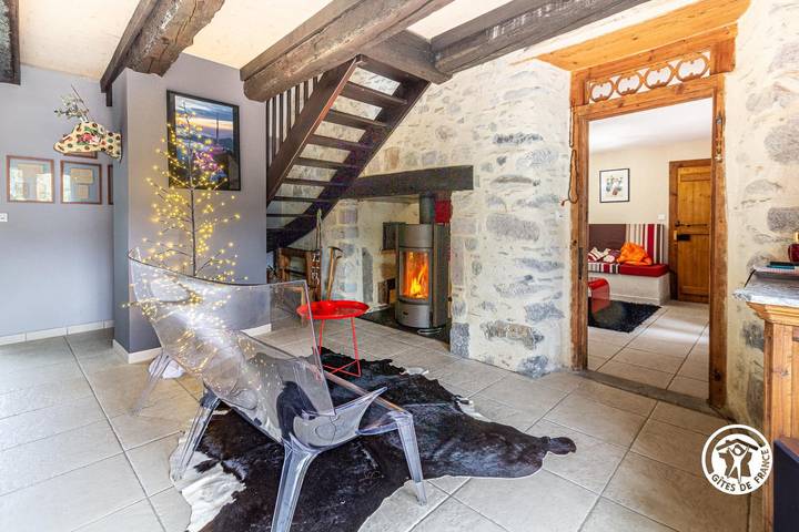 Gîte pour 8 personnes, avec jardin ainsi que vue et terrasse à Campan - 4