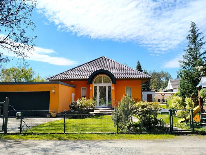 Vakantiewoning voor 6 personen, with Balkon and Whirlpool as well as Terras and Tuin in Cottbus