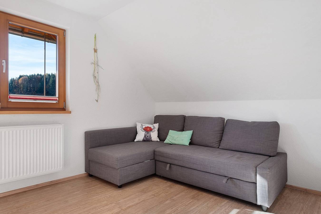 Apartamento entero, Apartamento 'Talblick, 75 m²' con vistas a la montaña, balcón y wifi in Elzach, Selva Negra Central
