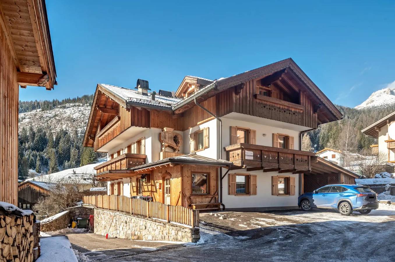Appartamento intero, Appartamento 'Appartamento Cima Undici' con vista sulle montagne, terrazza condivisa e Wi-Fi in Soraga, Dolomiti Superski