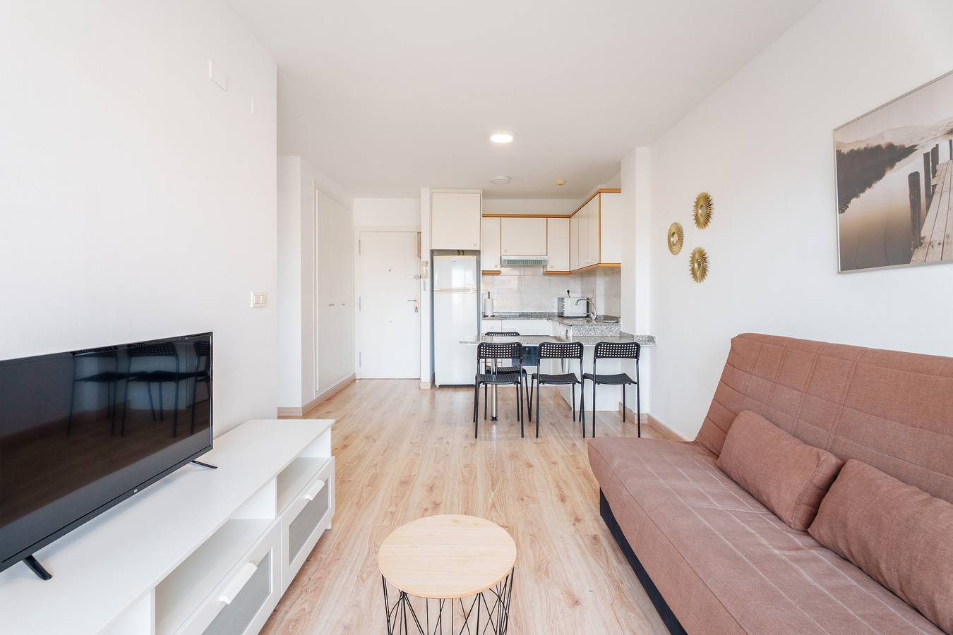 Entire apartment, Lopimar Jose Segrelles Apartment with Private Terrace, Steps from the Beach in Canet d'En Berenguer, Costa de Valencia