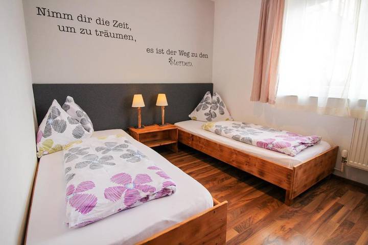Ferienwohnung für 5 Personen, mit Sauna und Pool sowie Garten und Ausblick in Axams - 4