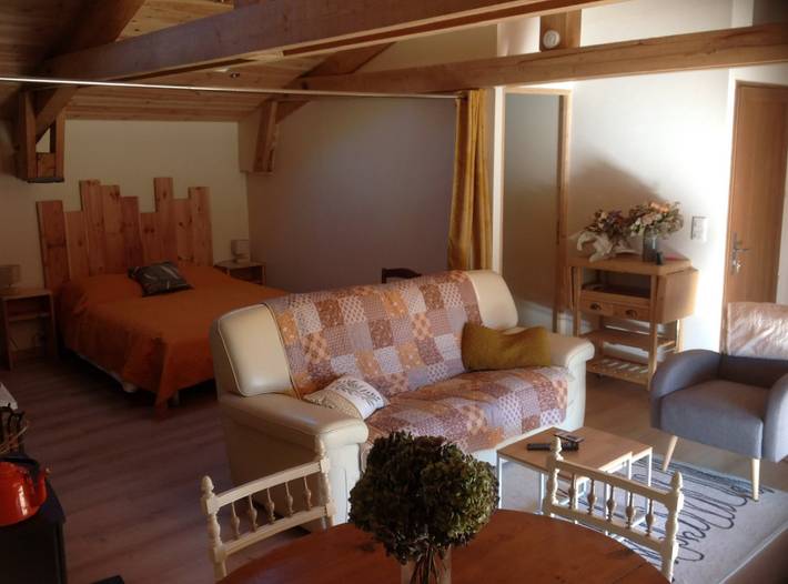 Gîte pour 4 personnes, avec piscine ainsi que balcon et jardin dans Parc Naturel Régional Livradois-Forez - 4