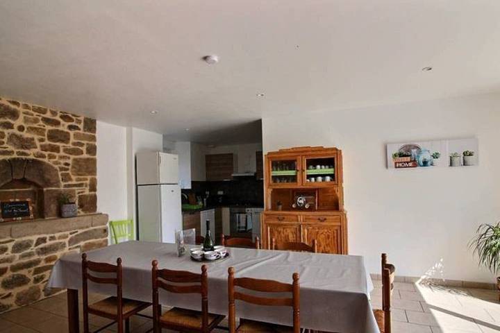 Location de vacances pour 10 personnes, avec jardin et terrasse, animaux acceptés à Plorec-sur-Arguenon - 2