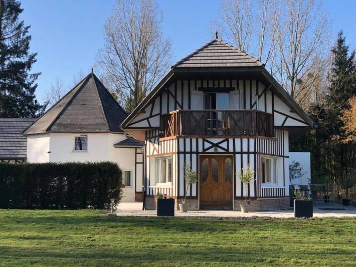 Gîte pour 2 personnes, avec Terrasse ainsi que Jardin et Vue à Aumont