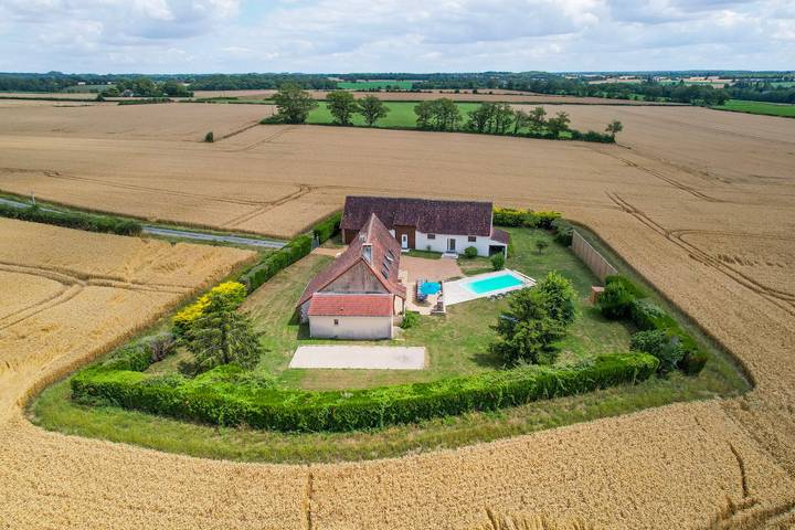 Maison de vacances pour 30 personnes, avec jardin et piscine dans le Loir-et-Cher