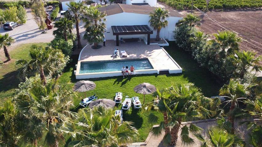 Apartamento para 25 personas, con Balcón y Jacuzzi además de Terraza y Jardín en La Aldea