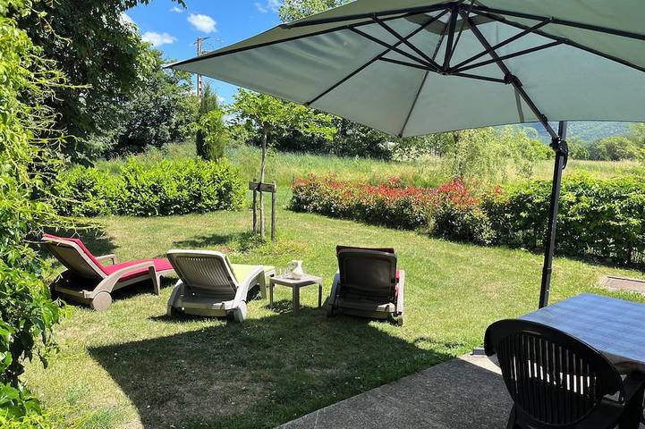 Gîte pour 3 personnes, avec Terrasse et Jardin