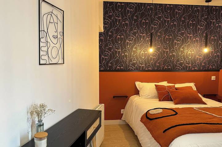 Ganze Wohnung, Cozy Niort Tuscan Red _ Studio cocooning in Niort, Niort und Umgebung
