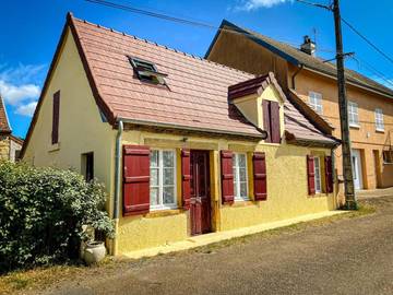 Gîte pour 4 personnes, avec jardin et vue, animaux acceptés à La Motte-Saint-Jean