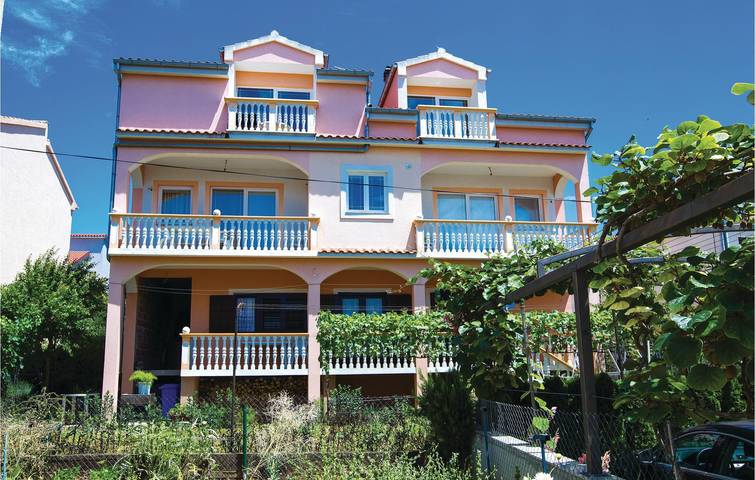 Ferienwohnung für 6 Personen, mit Terrasse in Biograd na Moru