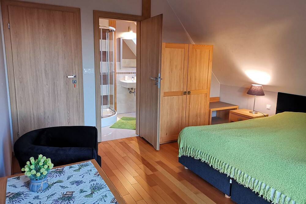 In den Bergen, Villa mit Panoramaterrasse in Zwardoń, Karpaten (Polen)