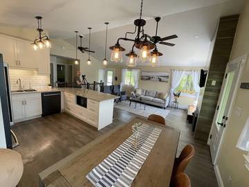 Cabin Rentals And Lodges for 6 Guests in Lake Ontario (Canada), Picture 3