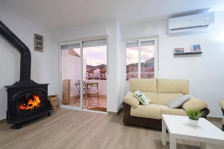 Casa de huéspuedes para 10 personas, con balcón en Cenes de la Vega