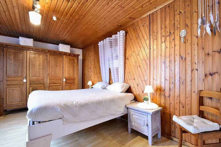 Location de vacances pour 8 personnes, avec jacuzzi et terrasse ainsi que jardin et piscine à Ohey - 4