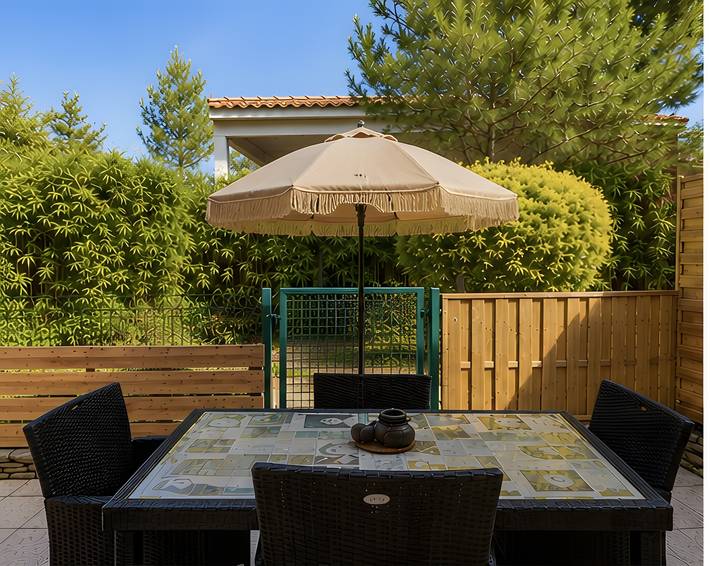 Ferienhaus „Maison – Residenz mit Pool“ mit Gemeinschaftspools, Wlan und Klimaanlage in Calvisson, Mittelmeerküste (Frankreich)