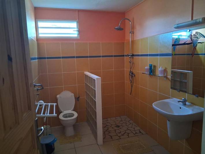 Maison d’hôte pour 4 personnes, avec balcon et vue ainsi que jardin et piscine à Sainte-Rose - 3