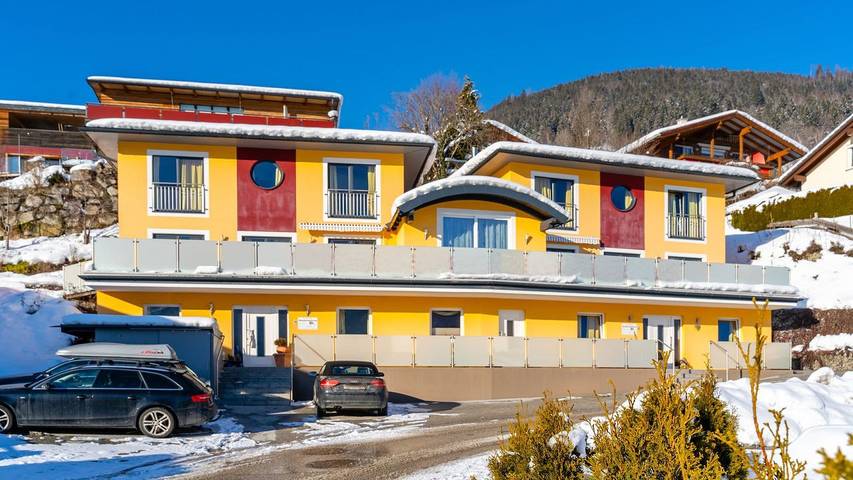 Ferienhaus für 26 Personen, mit Sauna und Terrasse, mit Haustier in Piesendorf
