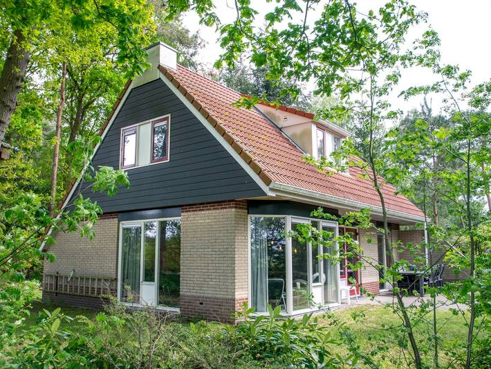 Vakantiehuis voor 10 personen, met Terras en Tuin in Lemele
