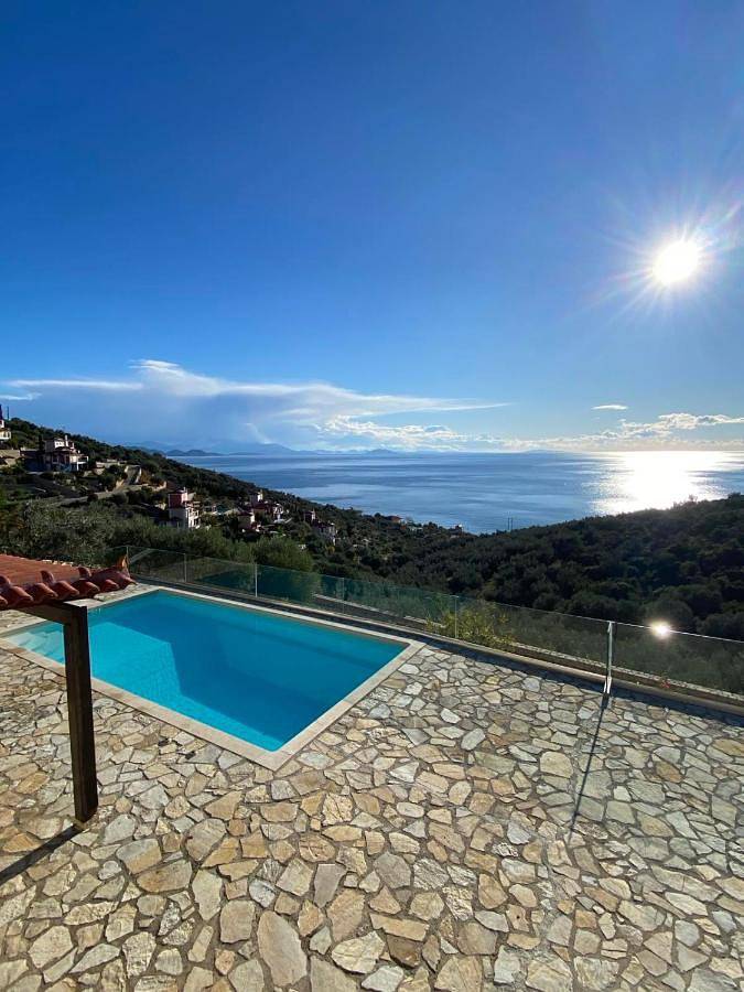 Apollo Romantic Sea View Villa in Xiropigado, Kinuria