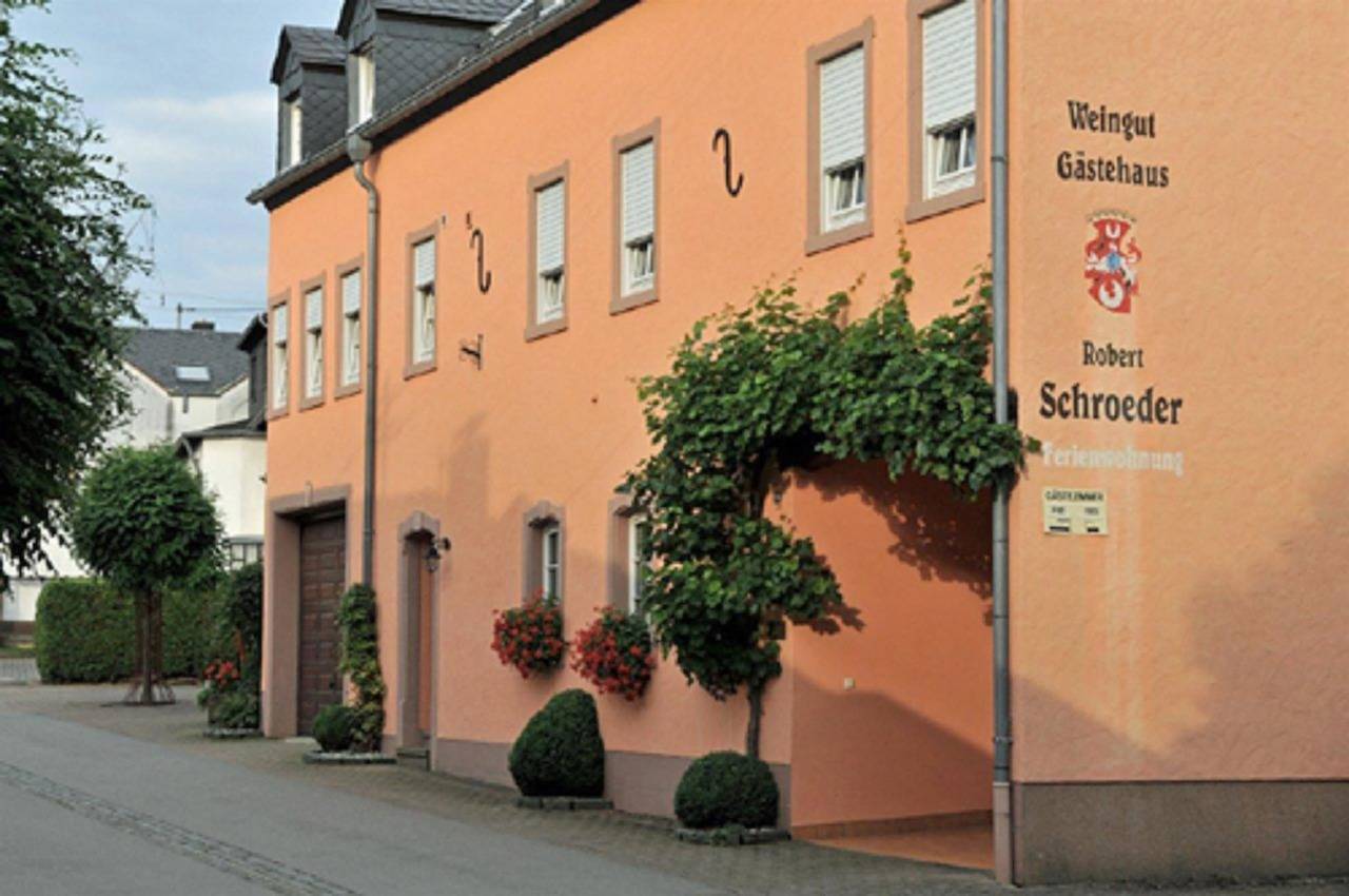 Ganze Ferienwohnung, Weingut-Gästehaus R. Schroeder in Mehring, Moseleifel