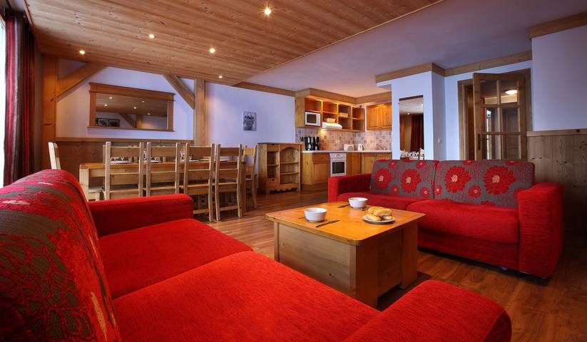 Gîte pour 10 personnes, avec sauna ainsi que balcon et piscine dans Arc 2000 - 2
