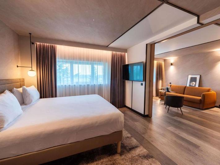 Hôtel pour 2 personnes, avec jacuzzi et sauna ainsi que jardin et piscine, animaux acceptés à Magny-les-Hameaux - 4