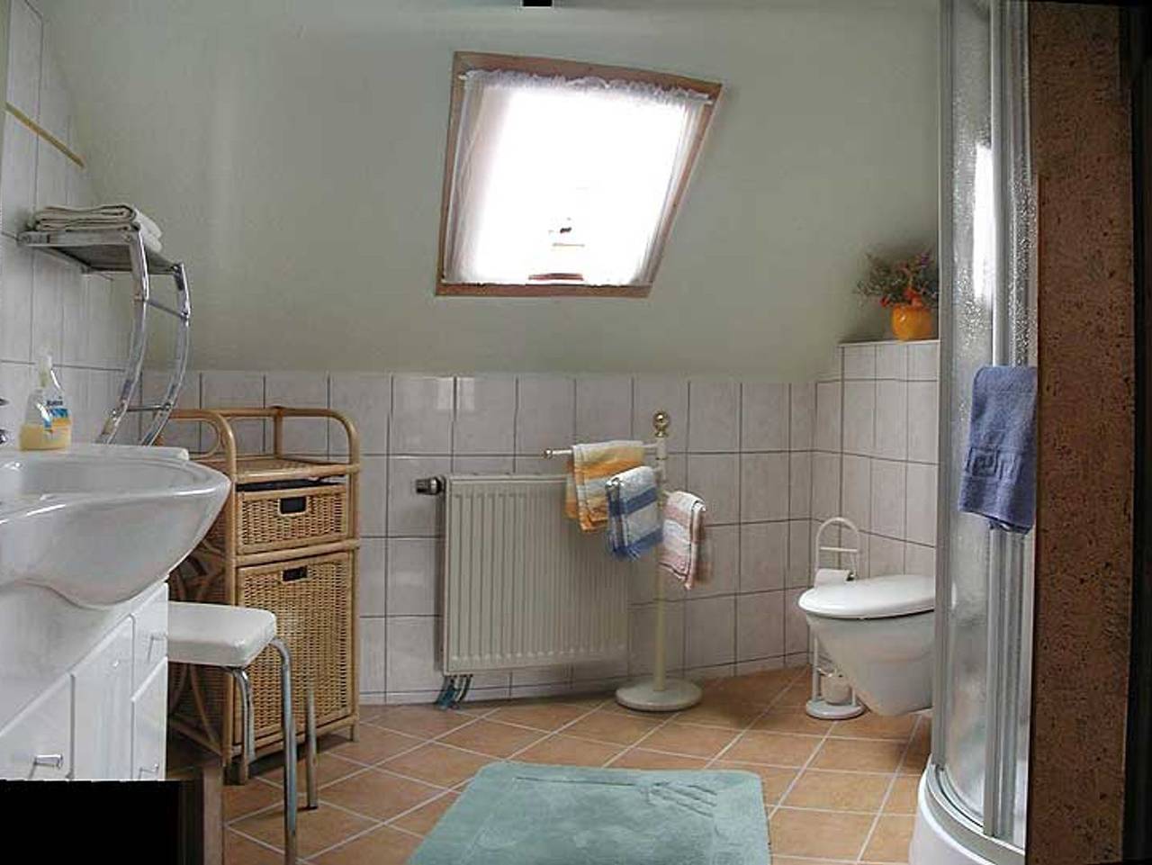 Ganze Ferienwohnung, Appartement - Ferienwohnung Specht - Ferienwohnung mit 1 Schlafz.;1 Wohnz.;Küche;Du/Wc;2 P.;45m² in Arnstadt, Thüringer Kernland