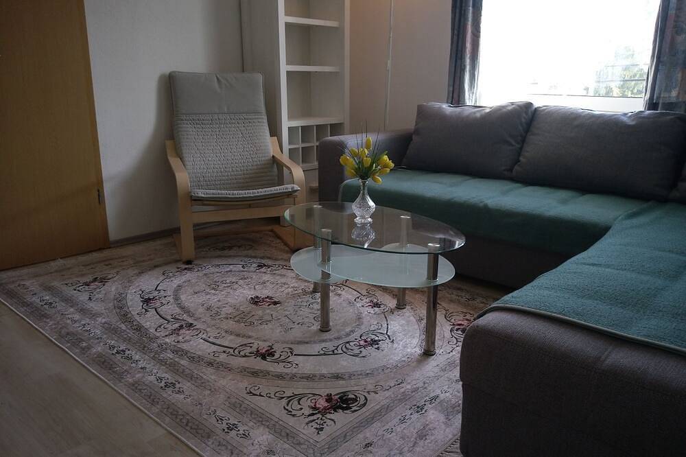 Ganze Wohnung, Apartment with 2 bedrooms near Dresden (upper floor) in Bannewitz, Osterzgebirge
