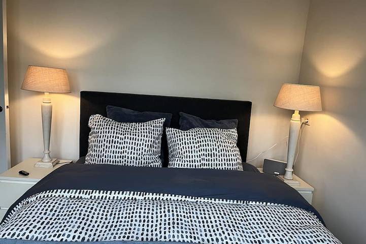 Ganze Wohnung, Cute apartment  with office space nearby Amsterdam. Long term rental on request. in Bussum, Nordholland
