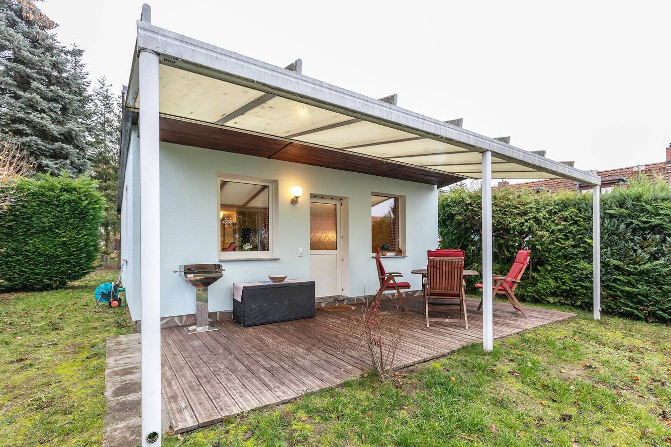Ganze Wohnung, Apartment „Insel der Erholung Wohlfühlbungalow“ mit privater Terrasse, Garten & Wlan in Petersdorf (Milmersdorf), Milmersdorf