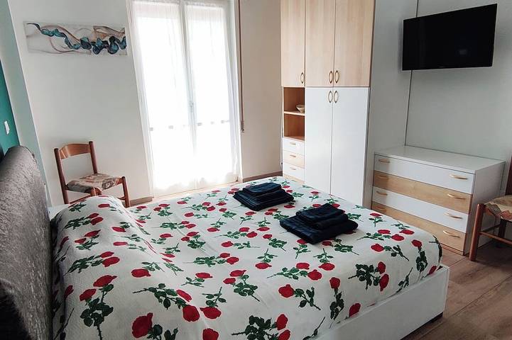 Appartement entier, Renesmee Beach Apartment a 150 Metri Dalla Spiaggia, con Posto Auto Gratuito in Pietra Ligure, Commune de Pietra Ligure