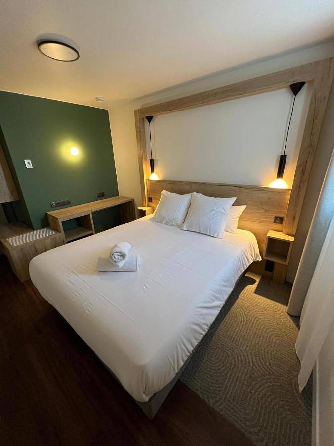 Hôtel pour 2 personnes, avec terrasse dans Épagny-Metz-Tessy - 2