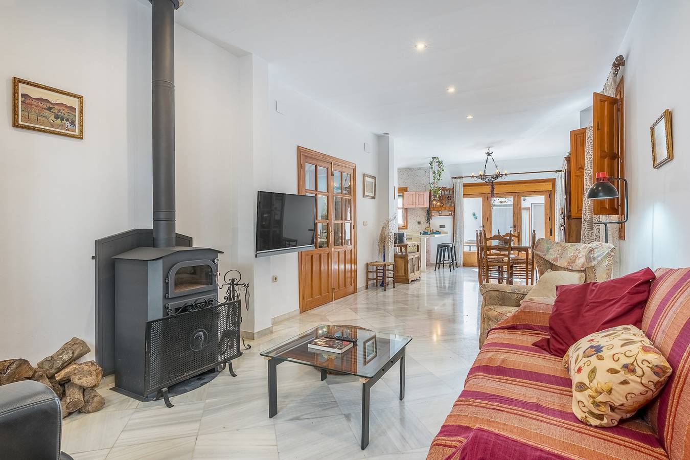 Maison de vacances "El Naranjo Azul" avec vue sur la montagne, 2 balcons et Wi-Fi in Lecrín, Province de Grenade