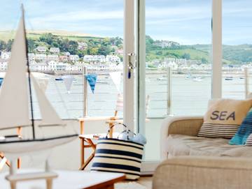 Vacation Rental for 6 Guests in Appledore, Devon, Picture 3