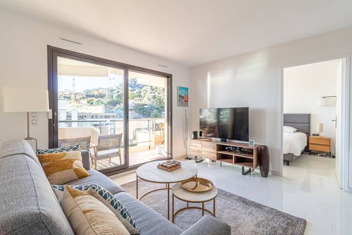 Gîte pour 4 personnes, avec terrasse et piscine à Beausoleil - 4