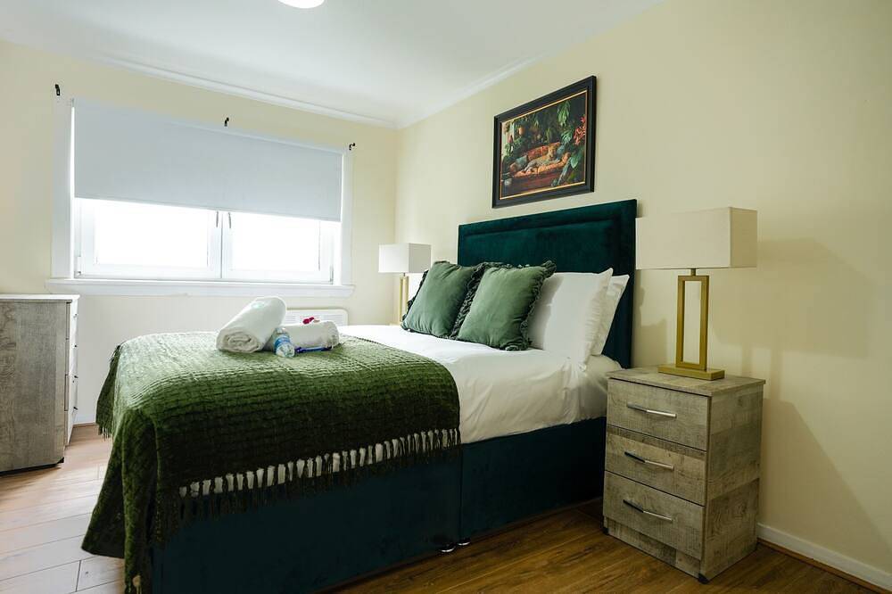 Ganze Wohnung, Apartment-Eigenes Badezimmer in Nord Lanarkshire