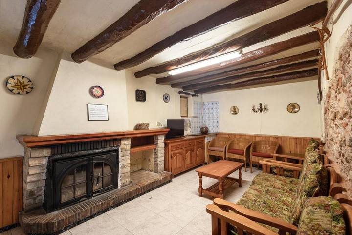 Casa rural para 21 personas, con terraza además de jardín y piscina en Conca de Barberà - 4