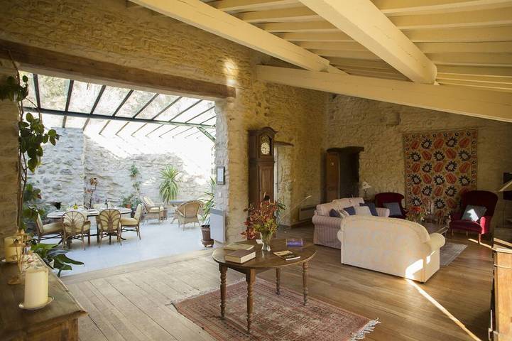 Gîte pour 14 personnes, avec jardin à Cliousclat - 2