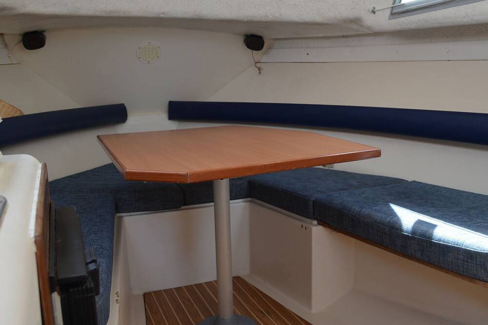 Appartement entier, Séjour Insolite sur Bateau à Digoin in Digoin, Région de Charolles