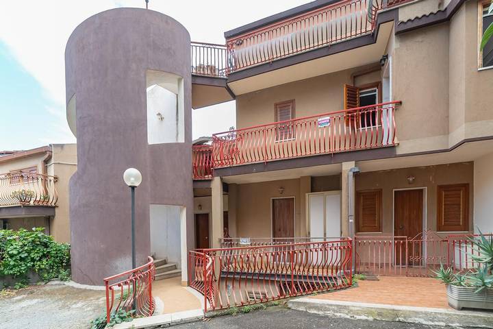 Appartamento intero, Bivani Luminoso e Panoramico in Letojanni, Provincia di Messina