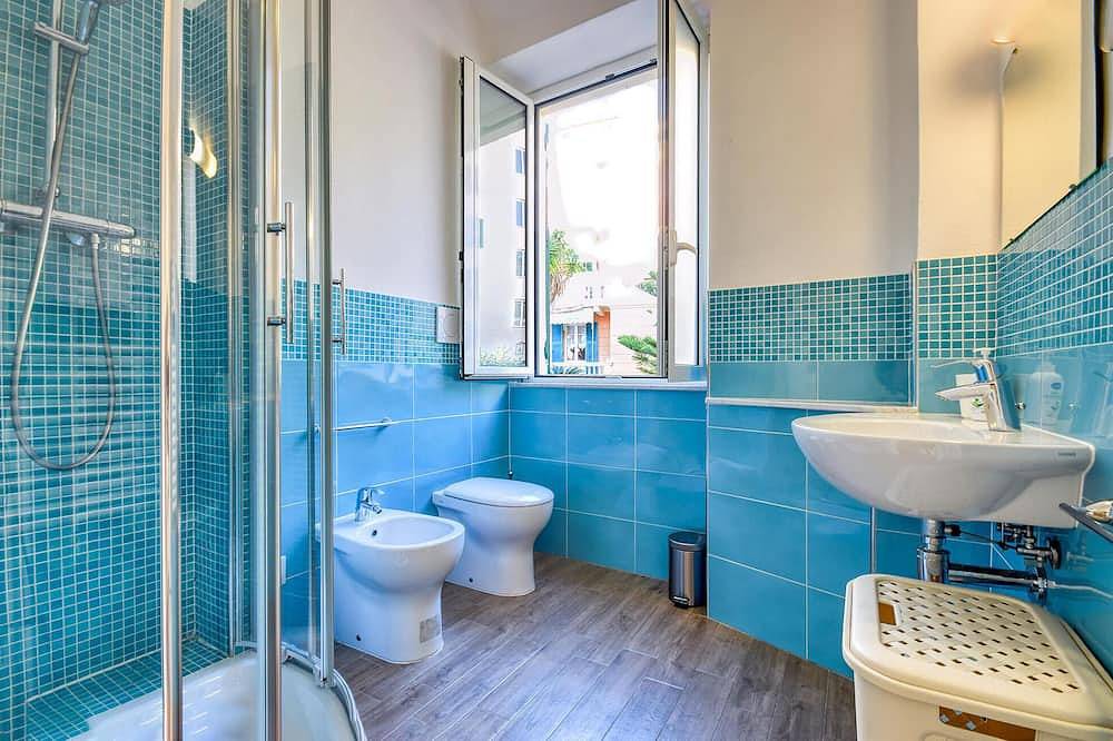 Apartamento entero, Apartamento de 2 habitaciones que admite mascotas en Varazze. in Bagni Kursaal Margherita, Varazze