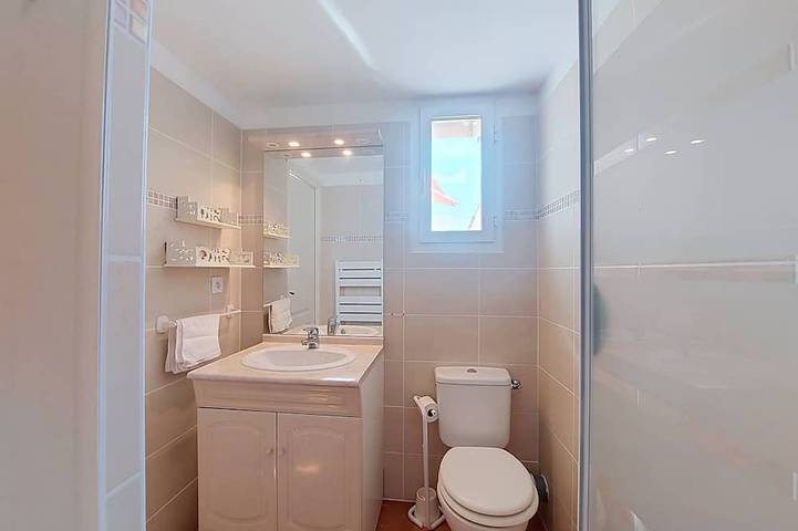 Ganze Wohnung, Bellevue in Régusse, Brignoles Region