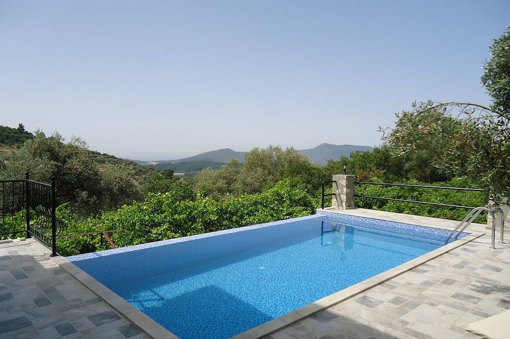 2 bedroom villa in a stunning location in Kaş, Saklıkent