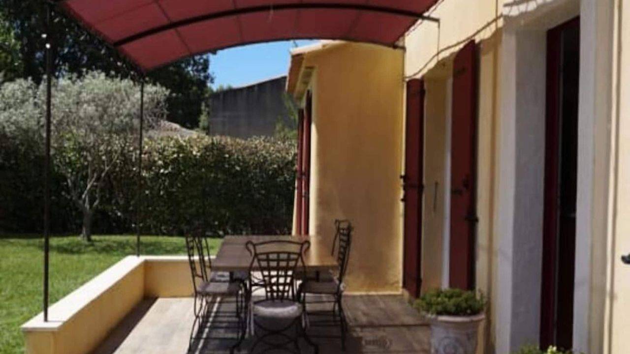 Entire holiday apartment, Ferienwohnung für 8 Personen (160 m²) in Cornillon-Confoux in Cornillon-Confoux, Aix-en-Provence region