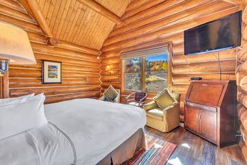 Log Cabin for 8 Guests in Mountain Village, Telluride Ski Resort, Picture 3