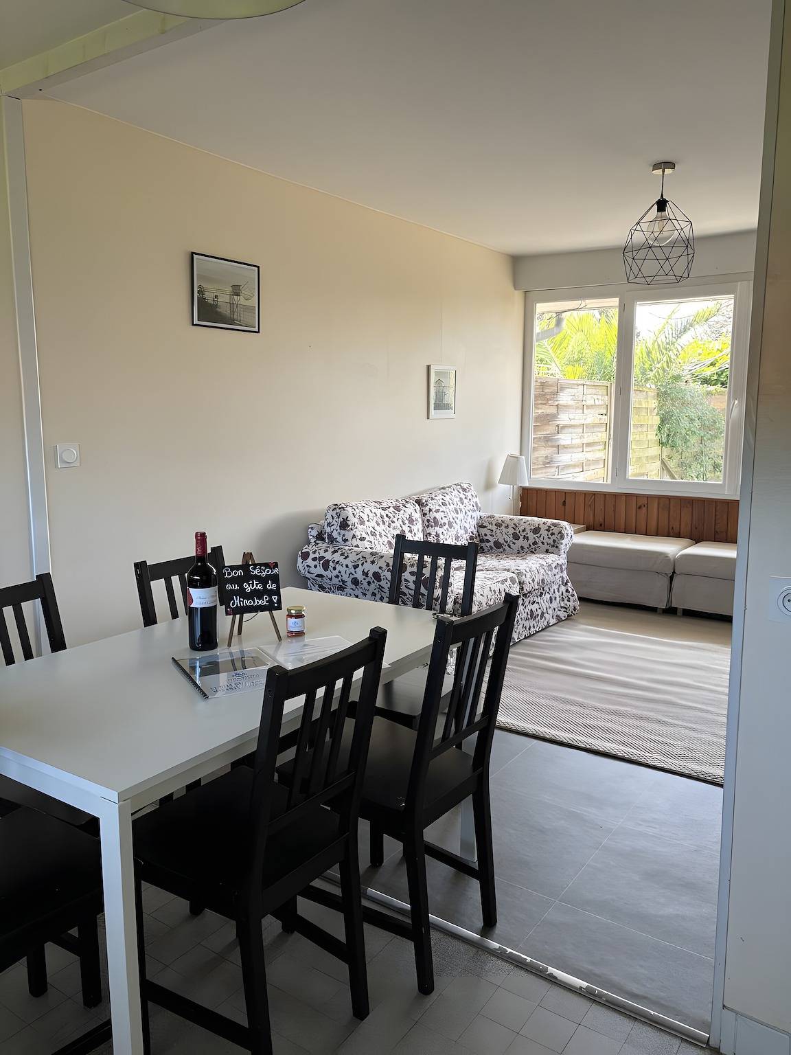 Mirabel Cottage at Château Saint Ahon in Blanquefort, Bordeaux region