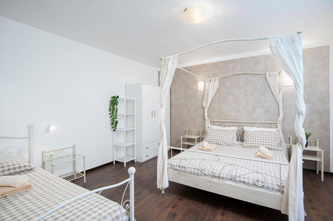Sandy Bay Apartments - free mountainbike rental - in Pjescana Uvala, Côte Sud d'Istrie
