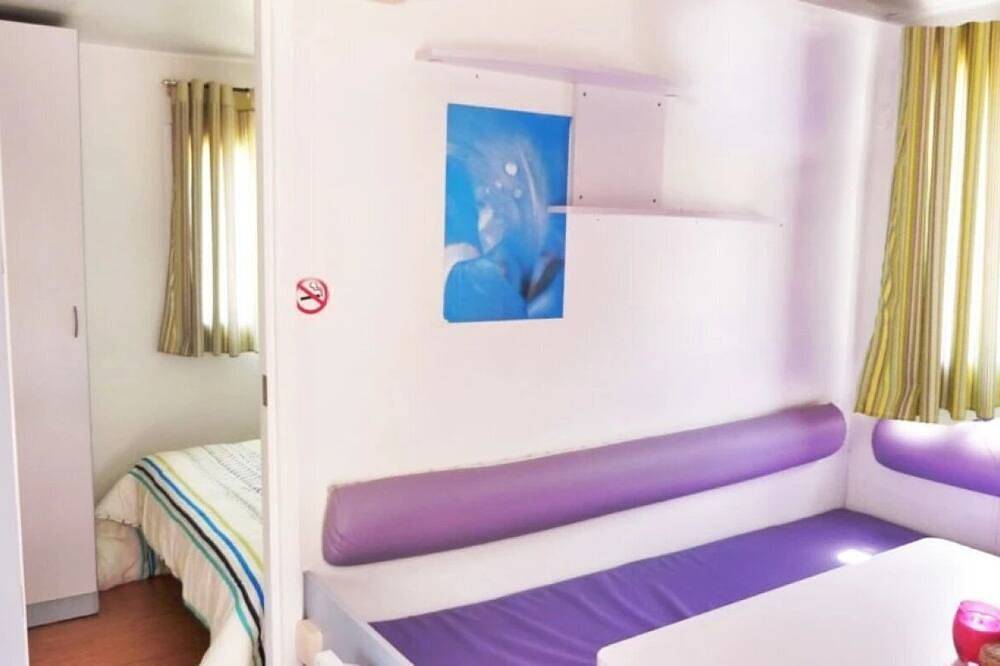 Zecamping 3 étoiles - animaux acceptés mobil-home Tv 17m2 in Moustiers-Sainte-Marie, Verdon Regional Natural Park