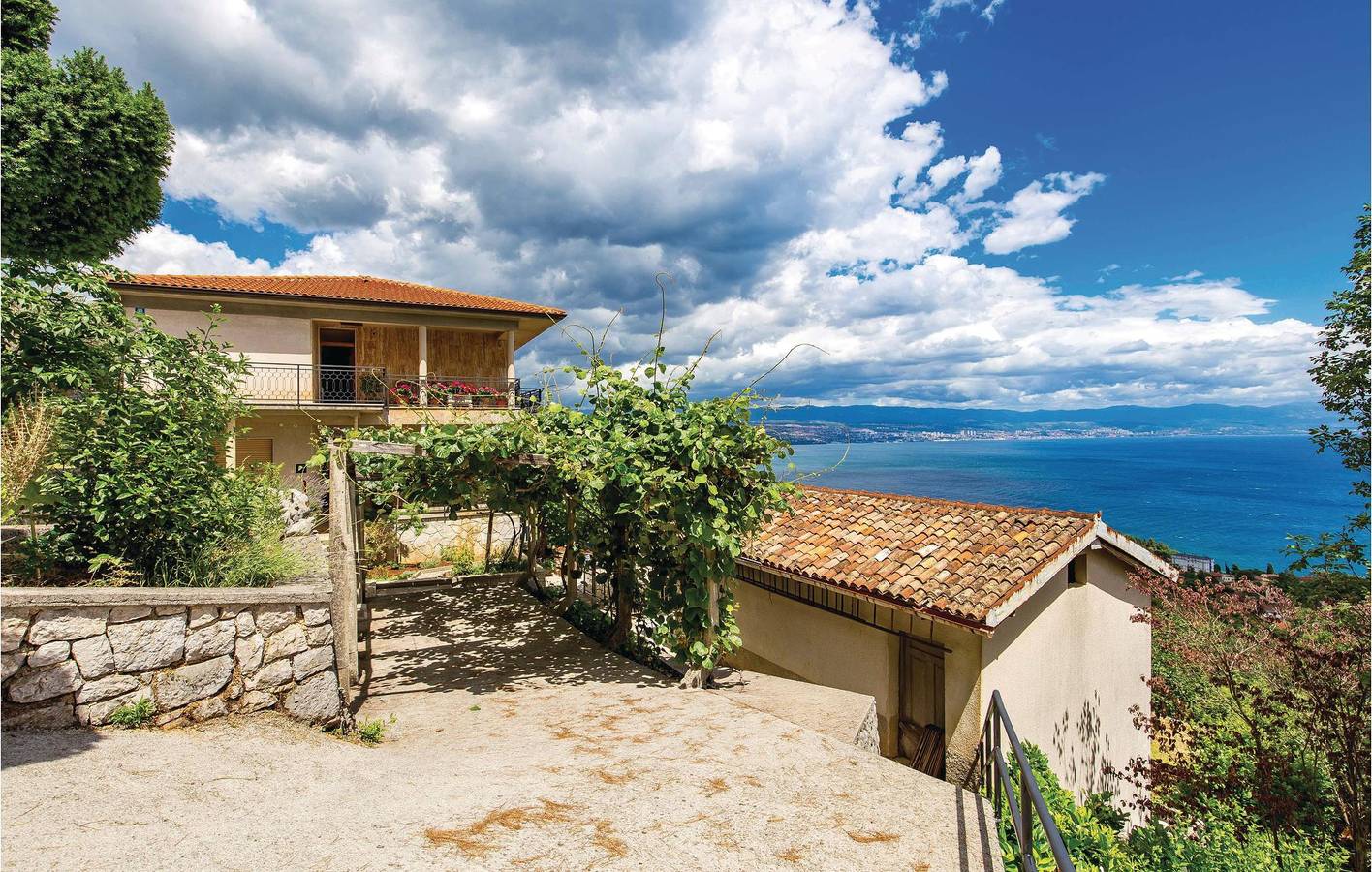 Cały apartament wypoczynkowy, Apartament wakacyjny dla 4 osób z taras in Lovran, Opatija Riviera